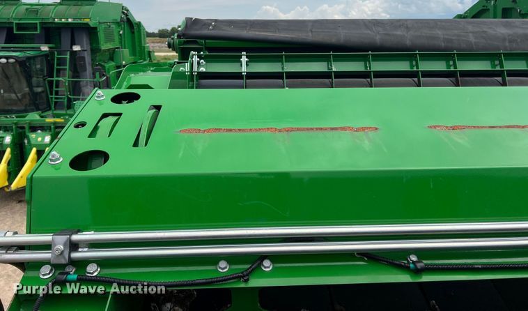 image for item DK7747 2018 John Deere CP690  RWA cotton picker