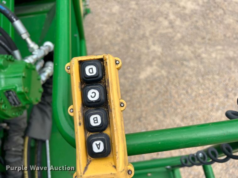 image for item DK7747 2018 John Deere CP690  RWA cotton picker