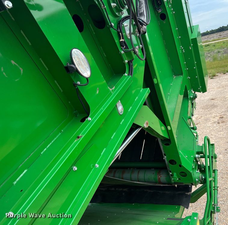 image for item DK7747 2018 John Deere CP690  RWA cotton picker