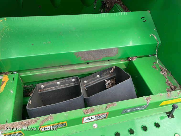 image for item DK7747 2018 John Deere CP690  RWA cotton picker