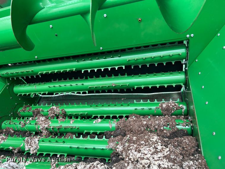 image for item DK7747 2018 John Deere CP690  RWA cotton picker