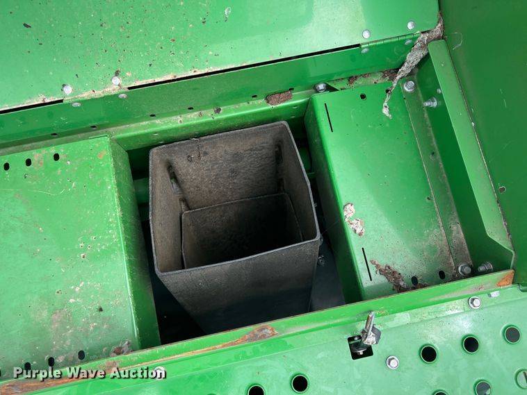 image for item DK7747 2018 John Deere CP690  RWA cotton picker