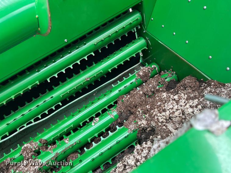 image for item DK7747 2018 John Deere CP690  RWA cotton picker