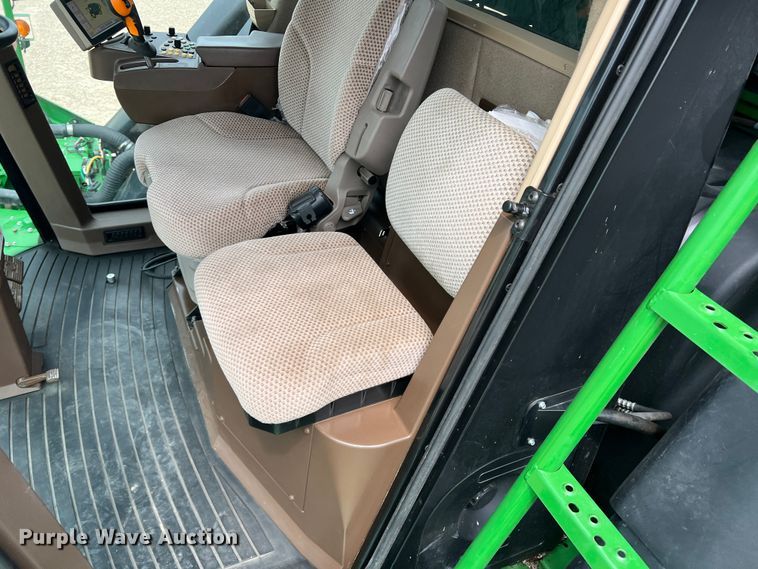 image for item DK7747 2018 John Deere CP690  RWA cotton picker