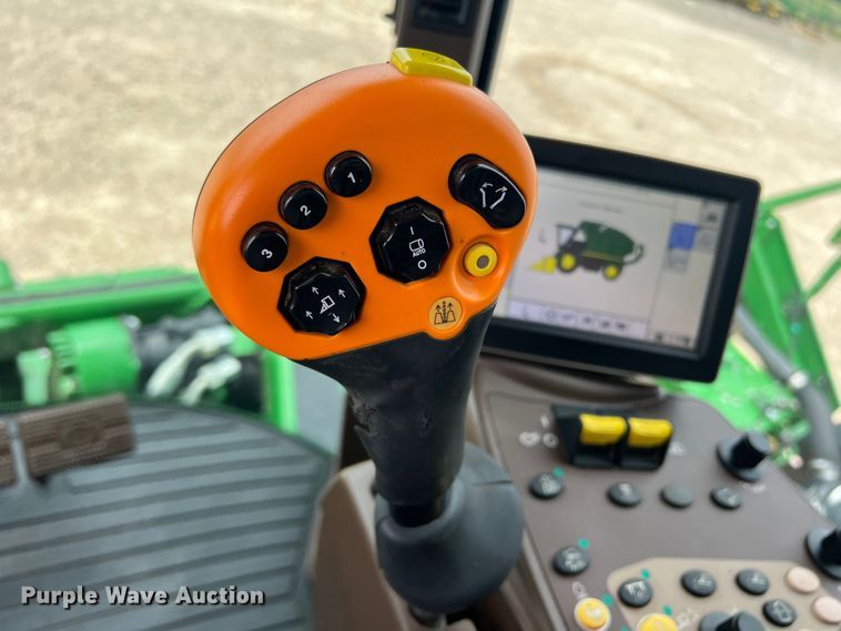 image for item DK7747 2018 John Deere CP690  RWA cotton picker