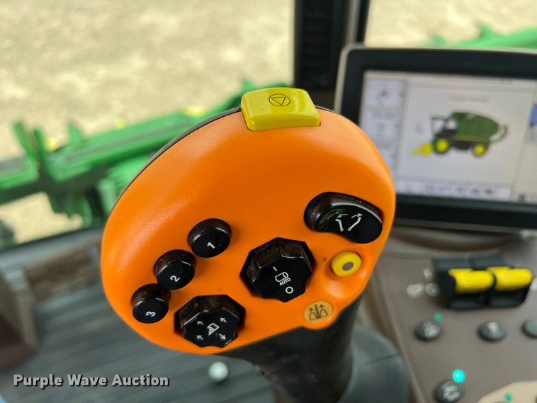 image for item DK7747 2018 John Deere CP690  RWA cotton picker