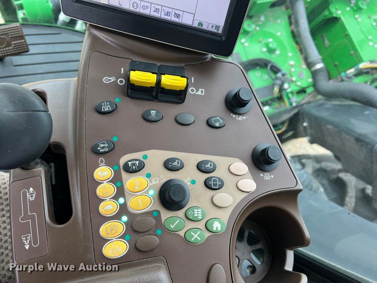 image for item DK7747 2018 John Deere CP690  RWA cotton picker