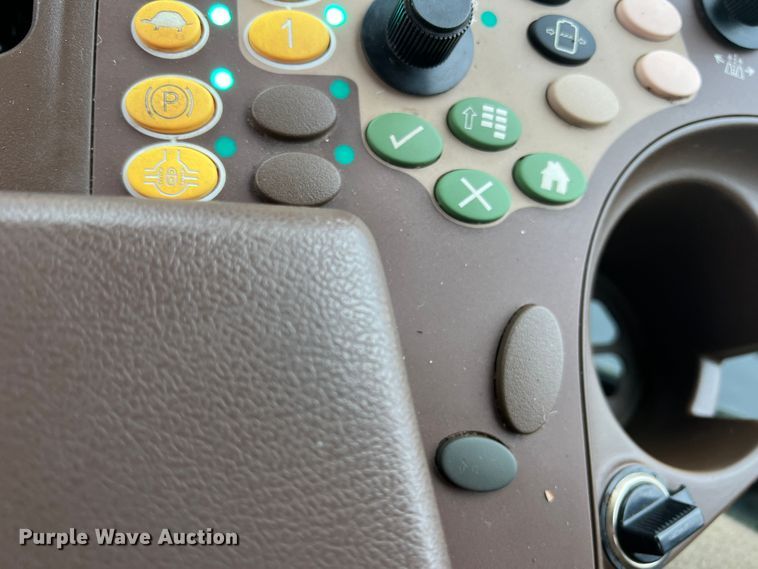 image for item DK7747 2018 John Deere CP690  RWA cotton picker