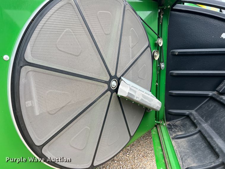 image for item DK7747 2018 John Deere CP690  RWA cotton picker