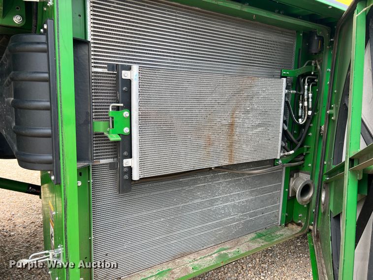 image for item DK7747 2018 John Deere CP690  RWA cotton picker