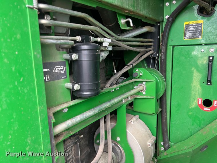 image for item DK7747 2018 John Deere CP690  RWA cotton picker