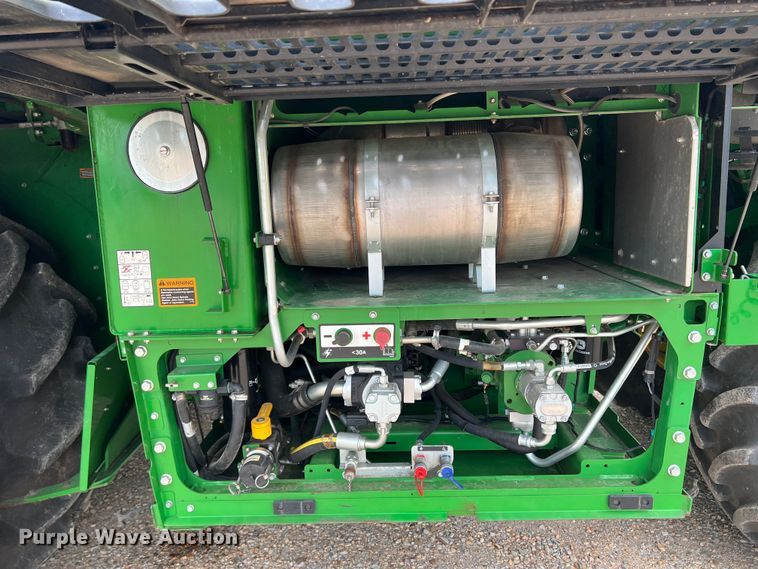 image for item DK7747 2018 John Deere CP690  RWA cotton picker