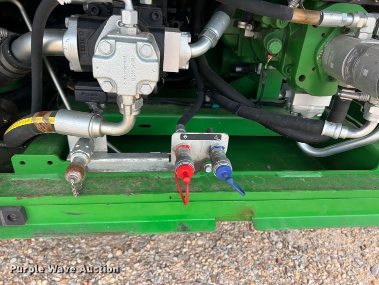 image for item DK7747 2018 John Deere CP690  RWA cotton picker