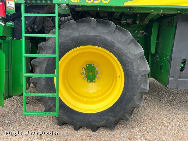 image for item DK7747 2018 John Deere CP690  RWA cotton picker