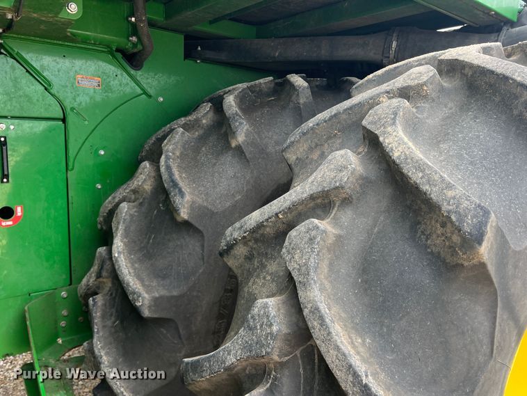 image for item DK7747 2018 John Deere CP690  RWA cotton picker