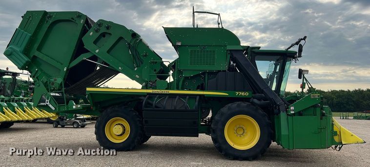 image for item DK7748 2014 John Deere 7760  RWA cotton picker