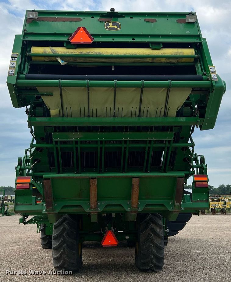 image for item DK7748 2014 John Deere 7760  RWA cotton picker