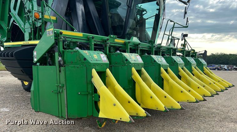 image for item DK7748 2014 John Deere 7760  RWA cotton picker