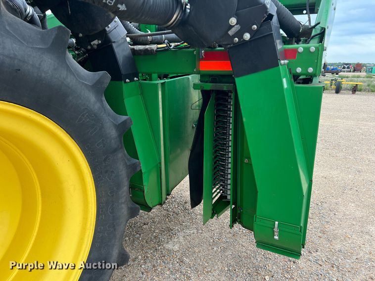 image for item DK7748 2014 John Deere 7760  RWA cotton picker