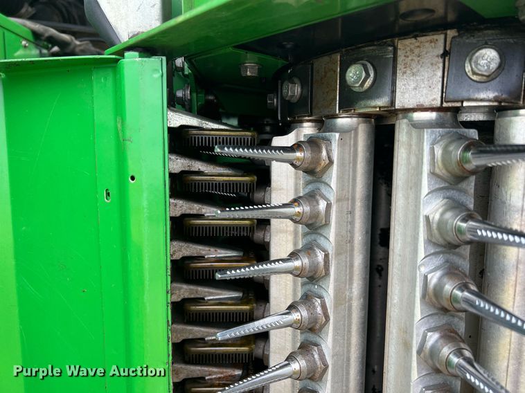 image for item DK7748 2014 John Deere 7760  RWA cotton picker