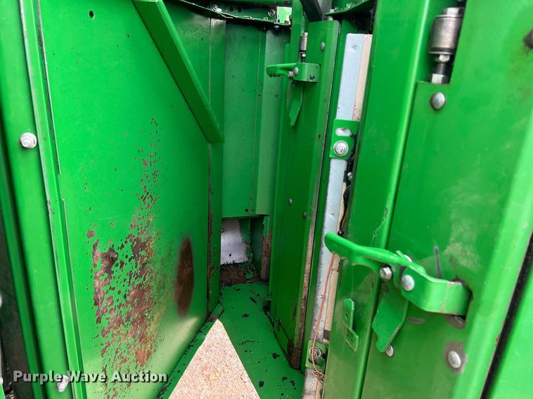 image for item DK7748 2014 John Deere 7760  RWA cotton picker