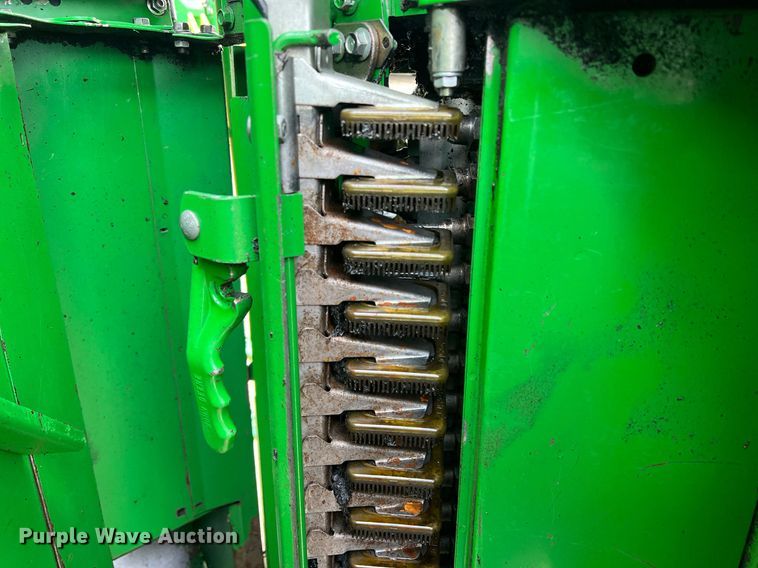 image for item DK7748 2014 John Deere 7760  RWA cotton picker