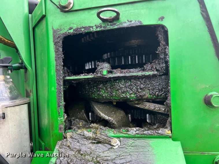 image for item DK7748 2014 John Deere 7760  RWA cotton picker