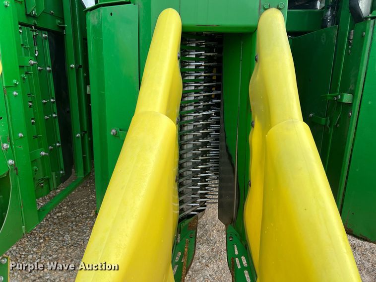 image for item DK7748 2014 John Deere 7760  RWA cotton picker