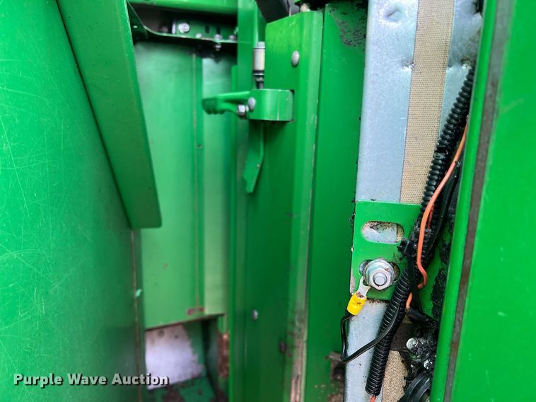 image for item DK7748 2014 John Deere 7760  RWA cotton picker