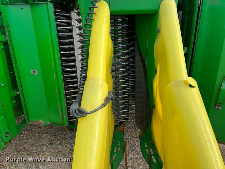 image for item DK7748 2014 John Deere 7760  RWA cotton picker