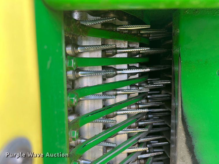 image for item DK7748 2014 John Deere 7760  RWA cotton picker