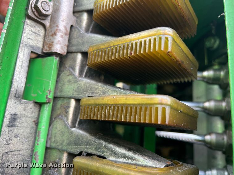 image for item DK7748 2014 John Deere 7760  RWA cotton picker