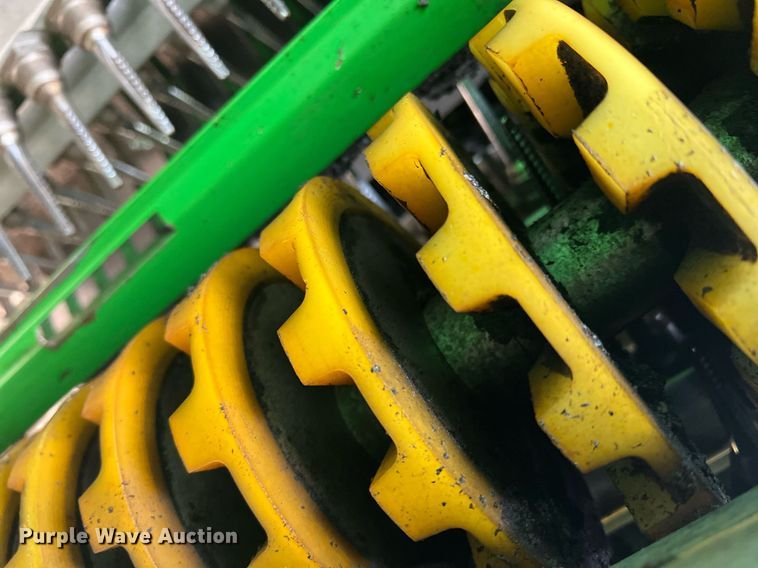 image for item DK7748 2014 John Deere 7760  RWA cotton picker