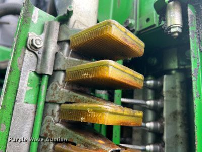 image for item DK7748 2014 John Deere 7760  RWA cotton picker