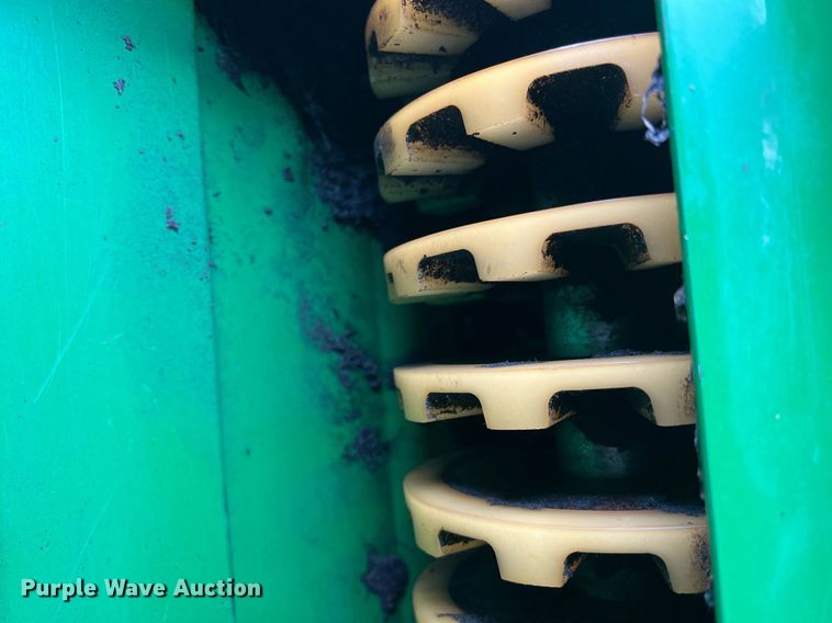 image for item DK7748 2014 John Deere 7760  RWA cotton picker