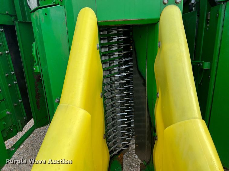 image for item DK7748 2014 John Deere 7760  RWA cotton picker