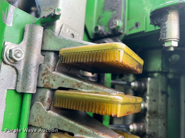 image for item DK7748 2014 John Deere 7760  RWA cotton picker