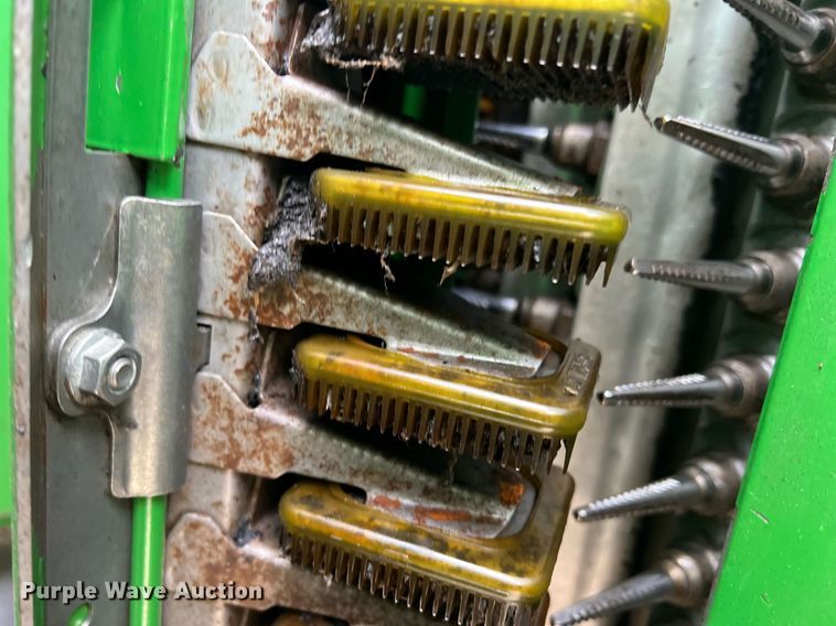 image for item DK7748 2014 John Deere 7760  RWA cotton picker