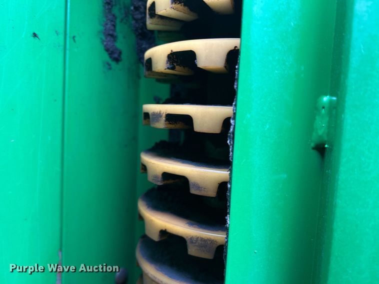 image for item DK7748 2014 John Deere 7760  RWA cotton picker