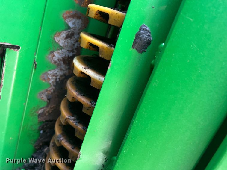 image for item DK7748 2014 John Deere 7760  RWA cotton picker