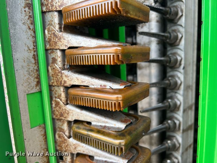 image for item DK7748 2014 John Deere 7760  RWA cotton picker