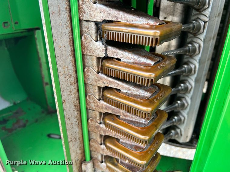 image for item DK7748 2014 John Deere 7760  RWA cotton picker