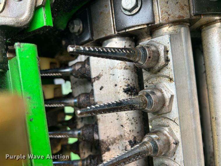 image for item DK7748 2014 John Deere 7760  RWA cotton picker