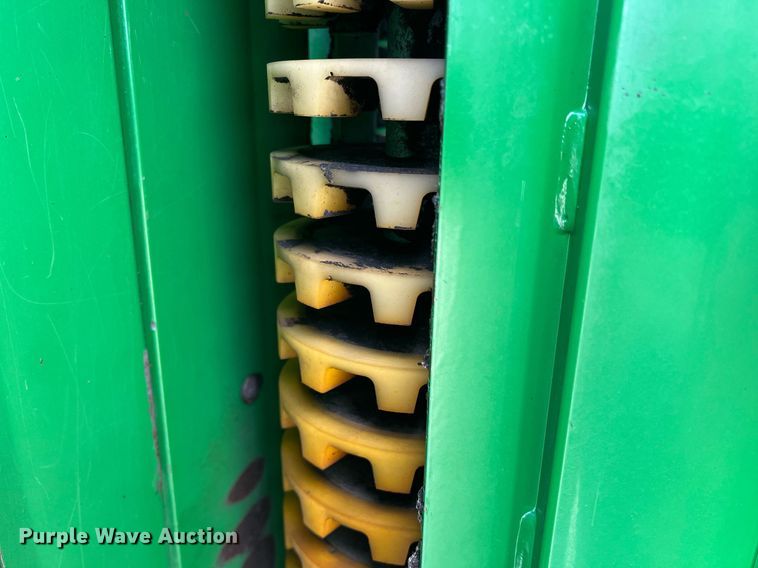 image for item DK7748 2014 John Deere 7760  RWA cotton picker