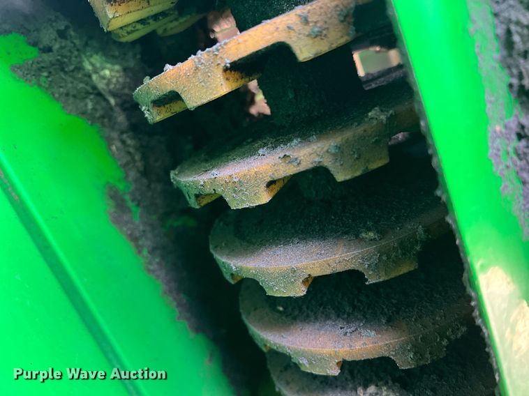 image for item DK7748 2014 John Deere 7760  RWA cotton picker