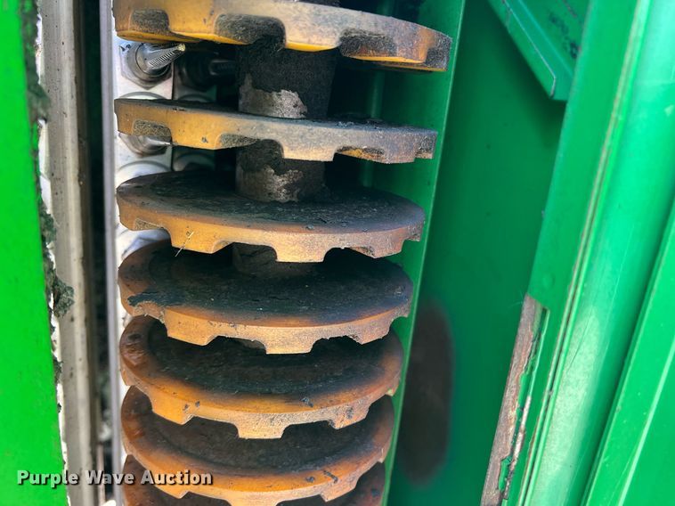 image for item DK7748 2014 John Deere 7760  RWA cotton picker