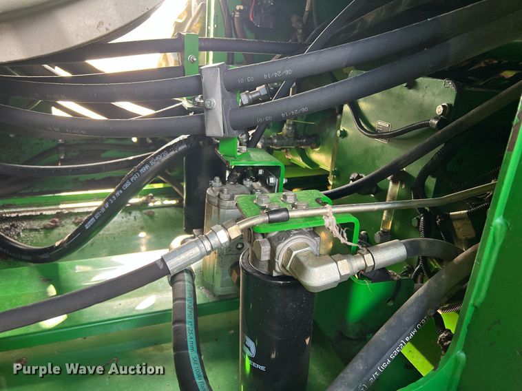 image for item DK7748 2014 John Deere 7760  RWA cotton picker