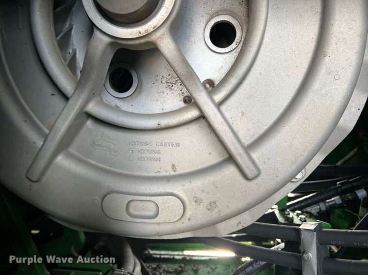 image for item DK7748 2014 John Deere 7760  RWA cotton picker