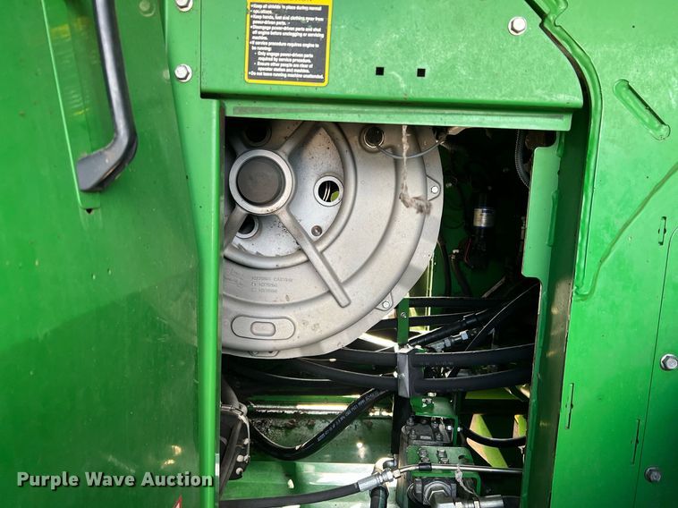 image for item DK7748 2014 John Deere 7760  RWA cotton picker