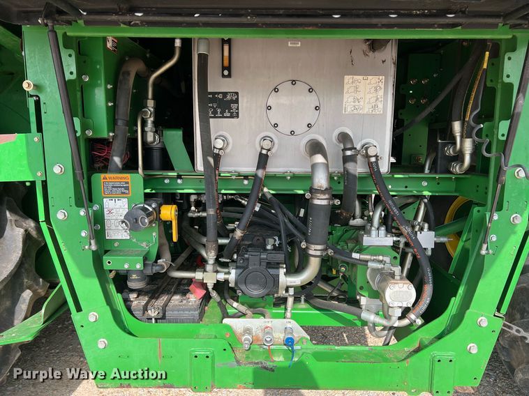 image for item DK7748 2014 John Deere 7760  RWA cotton picker